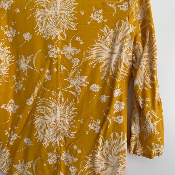 Obey floral button up top - Picture 6 of 8